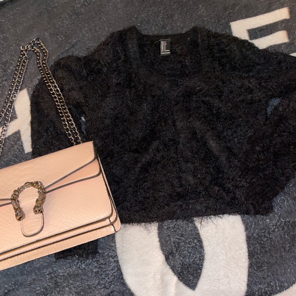 Cropped fur sweater/blouse